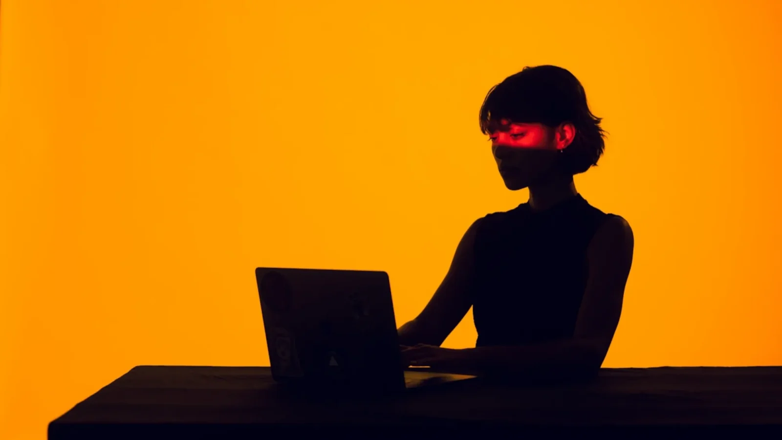 6-kpis-de-adwords-para-comprobar-el-roi-las-ventas-y-el-estado-de-tu-marca.html